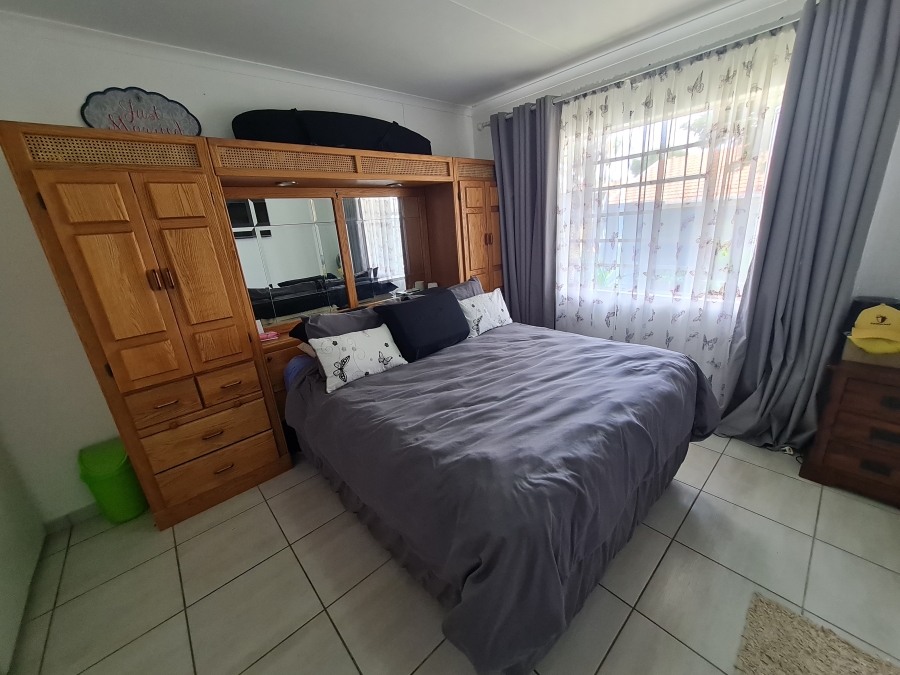 3 Bedroom Property for Sale in Northwold Gauteng