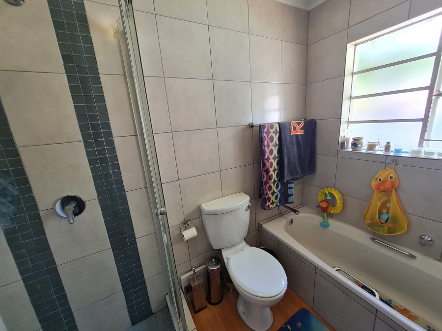 3 Bedroom Property for Sale in Northwold Gauteng