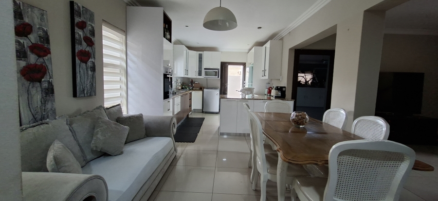 3 Bedroom Property for Sale in Wildtuinpark Gauteng