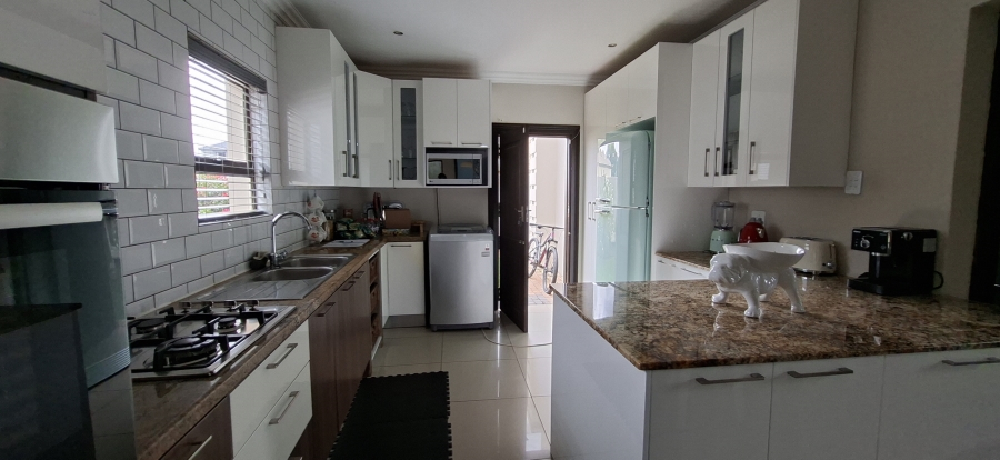 3 Bedroom Property for Sale in Wildtuinpark Gauteng