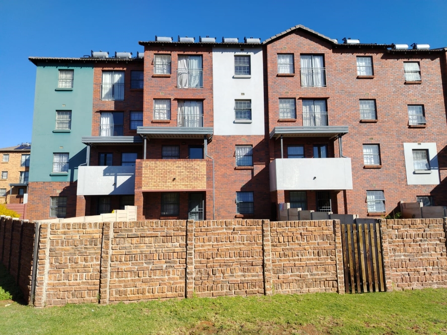 2 Bedroom Property for Sale in Montana Tuine Gauteng