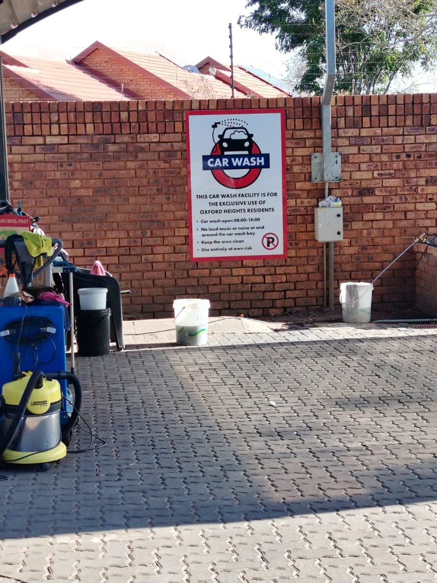 2 Bedroom Property for Sale in Montana Tuine Gauteng