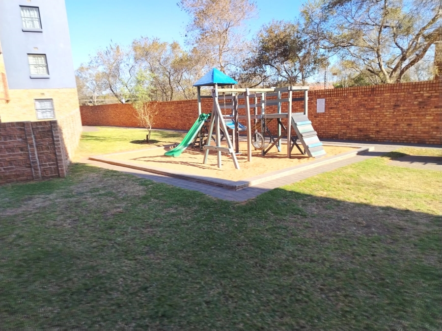 2 Bedroom Property for Sale in Montana Tuine Gauteng