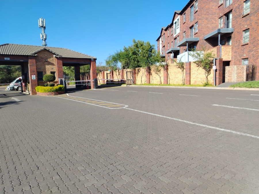 2 Bedroom Property for Sale in Montana Tuine Gauteng