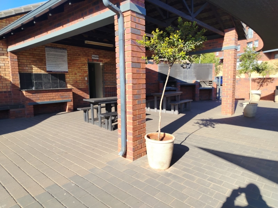 2 Bedroom Property for Sale in Montana Tuine Gauteng