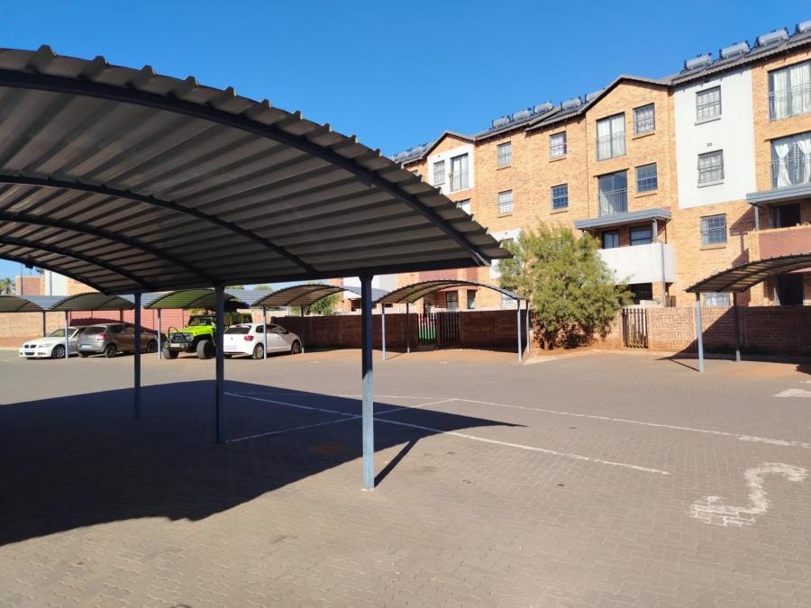 2 Bedroom Property for Sale in Montana Tuine Gauteng