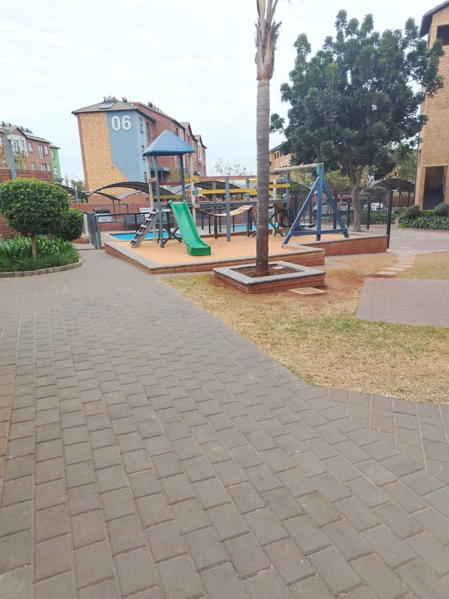 2 Bedroom Property for Sale in Montana Tuine Gauteng