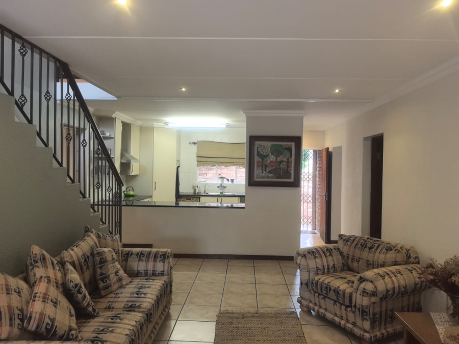4 Bedroom Property for Sale in Helderkruin Gauteng