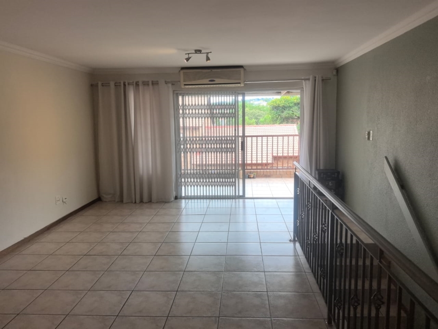 4 Bedroom Property for Sale in Helderkruin Gauteng