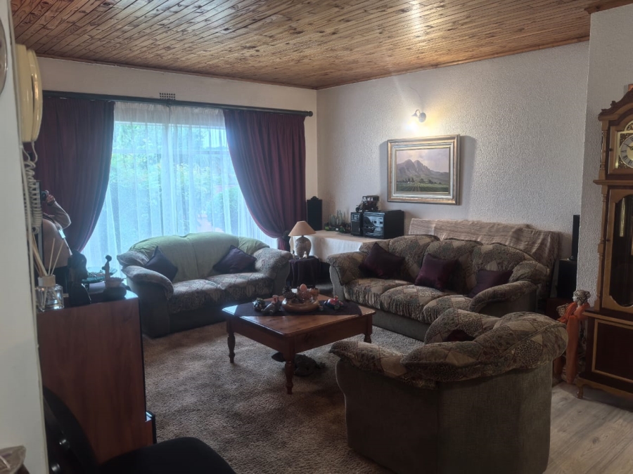 4 Bedroom Property for Sale in Wilro Park Gauteng