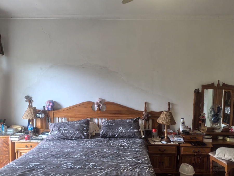 4 Bedroom Property for Sale in Wilro Park Gauteng