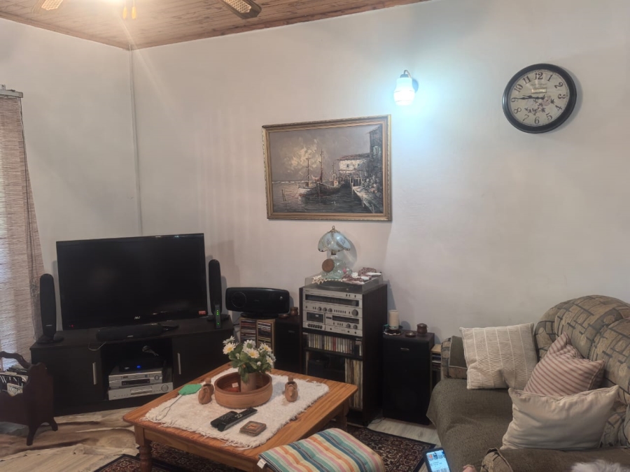 4 Bedroom Property for Sale in Wilro Park Gauteng