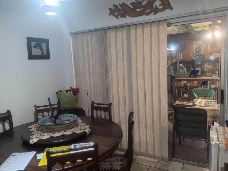 4 Bedroom Property for Sale in Wilro Park Gauteng