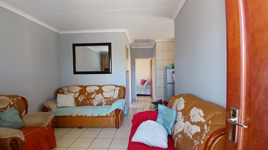 2 Bedroom Property for Sale in Mohlakeng Gauteng