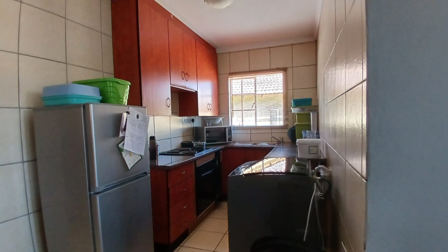 2 Bedroom Property for Sale in Mohlakeng Gauteng