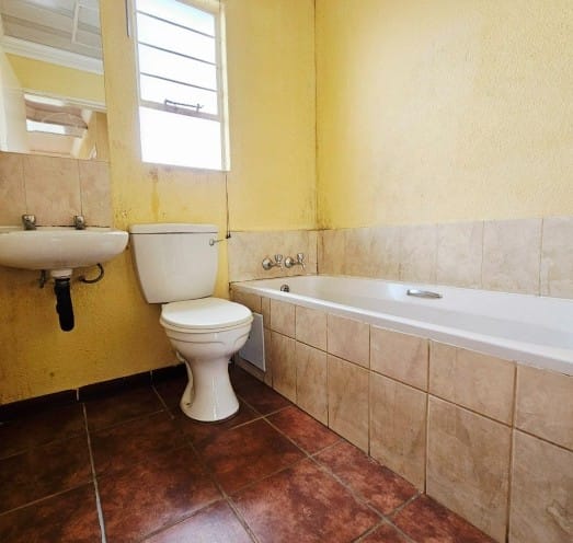 2 Bedroom Property for Sale in Aureus Gauteng