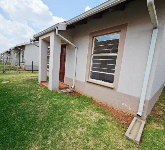 2 Bedroom Property for Sale in Aureus Gauteng