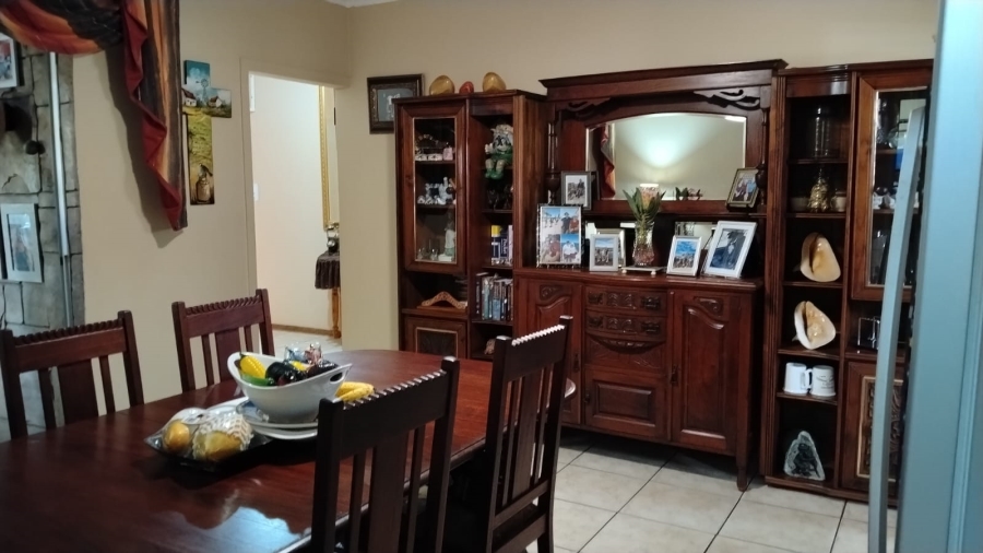 5 Bedroom Property for Sale in Randpoort Gauteng