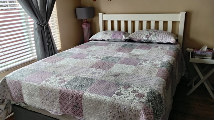 5 Bedroom Property for Sale in Randpoort Gauteng