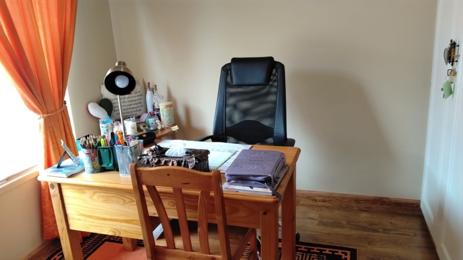 5 Bedroom Property for Sale in Randpoort Gauteng