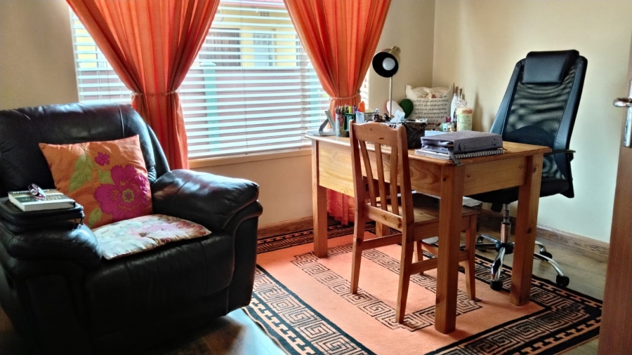 5 Bedroom Property for Sale in Randpoort Gauteng