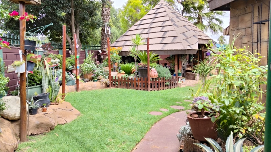 5 Bedroom Property for Sale in Randpoort Gauteng