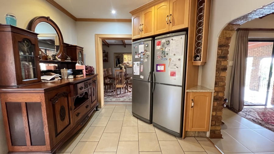 4 Bedroom Property for Sale in Helderkruin Gauteng