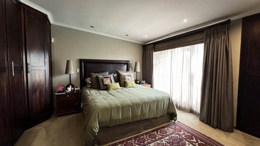 4 Bedroom Property for Sale in Helderkruin Gauteng