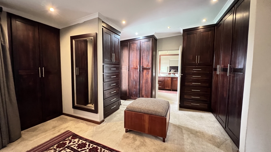 4 Bedroom Property for Sale in Helderkruin Gauteng