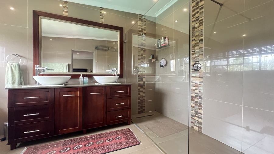 4 Bedroom Property for Sale in Helderkruin Gauteng