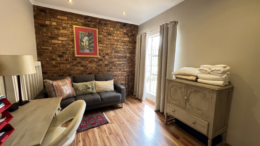 4 Bedroom Property for Sale in Helderkruin Gauteng