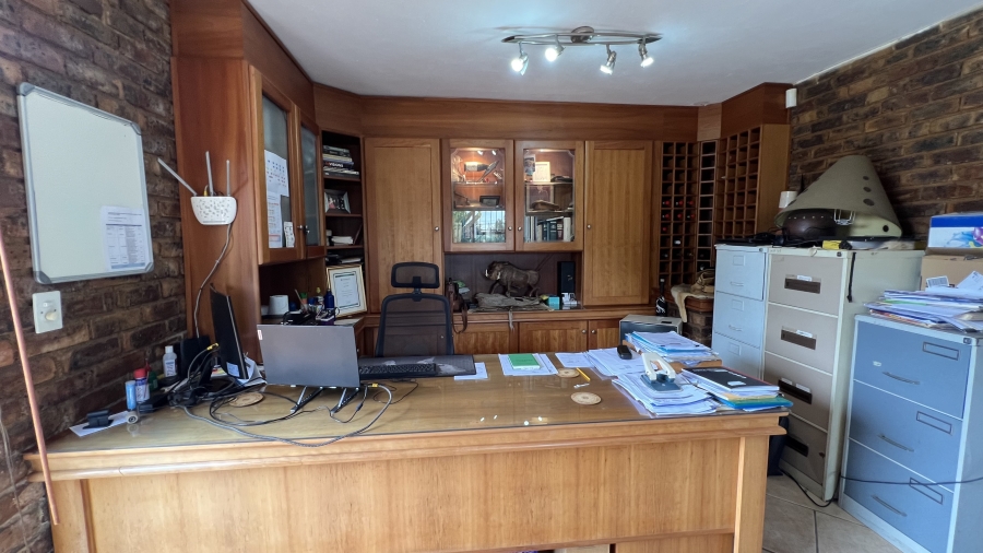 4 Bedroom Property for Sale in Helderkruin Gauteng