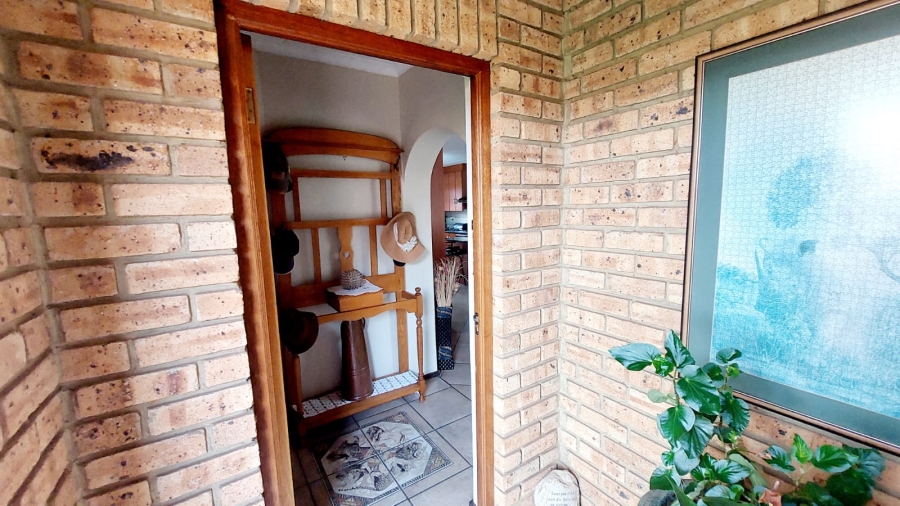 3 Bedroom Property for Sale in Eike Park Gauteng