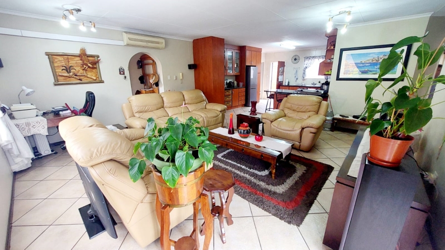 3 Bedroom Property for Sale in Eike Park Gauteng