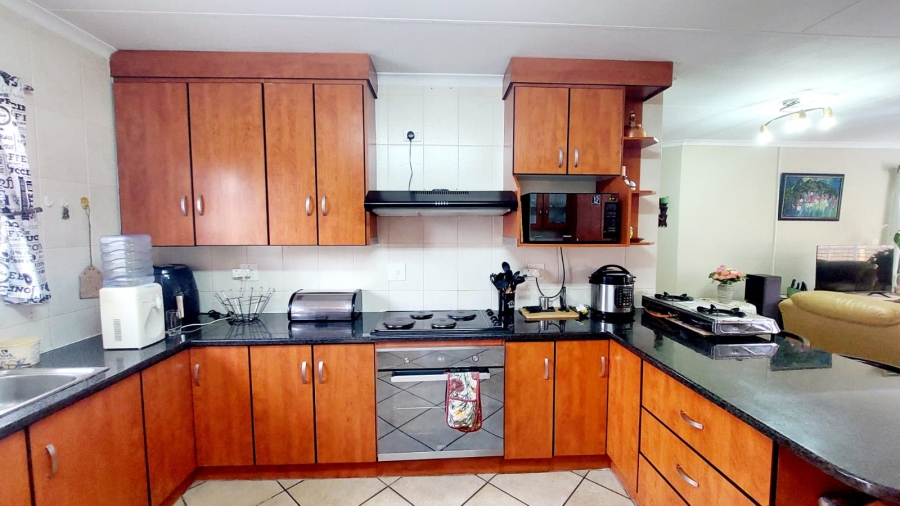3 Bedroom Property for Sale in Eike Park Gauteng