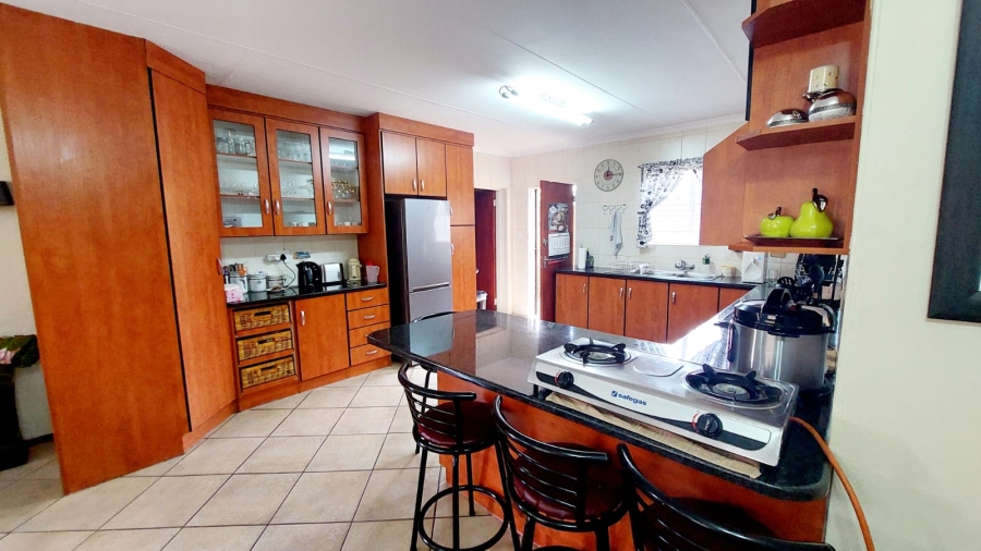 3 Bedroom Property for Sale in Eike Park Gauteng