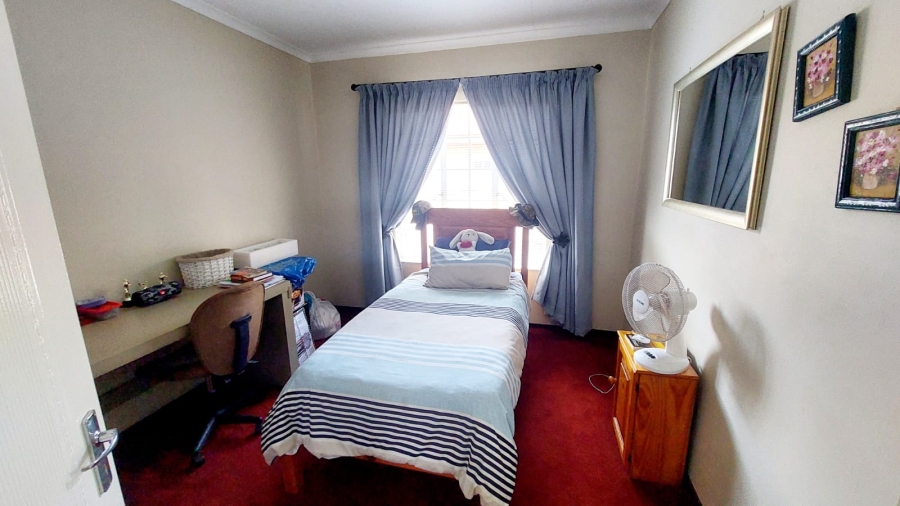 3 Bedroom Property for Sale in Eike Park Gauteng
