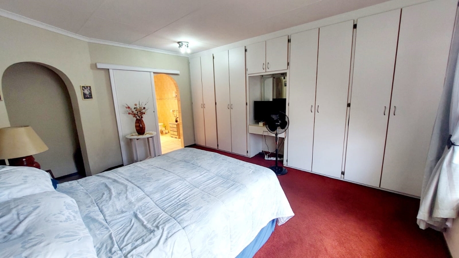 3 Bedroom Property for Sale in Eike Park Gauteng