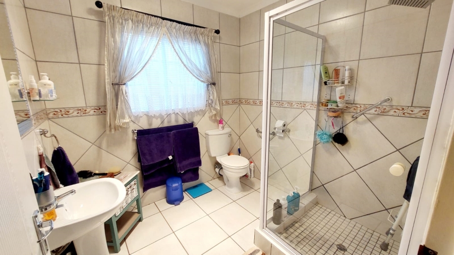 3 Bedroom Property for Sale in Eike Park Gauteng