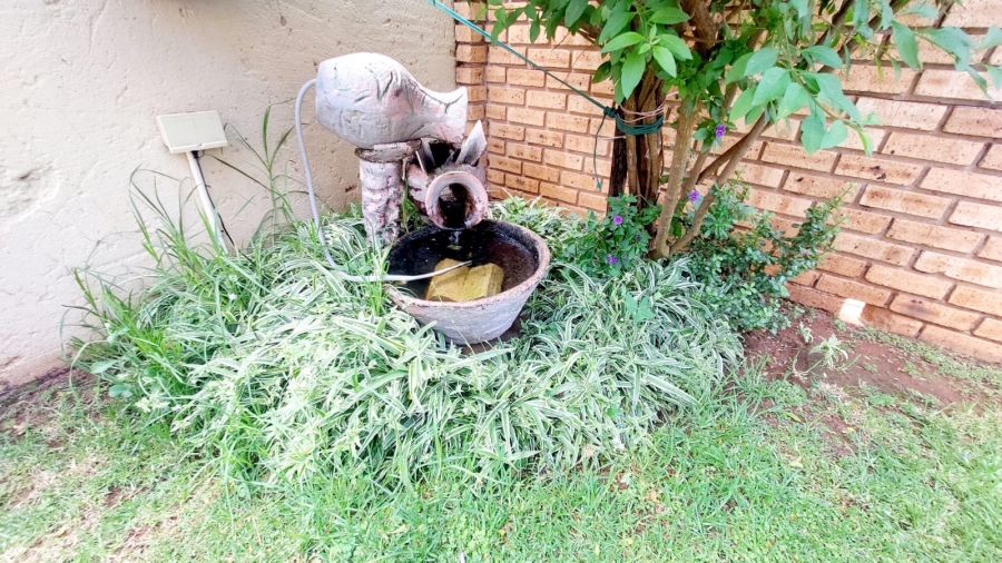 3 Bedroom Property for Sale in Eike Park Gauteng