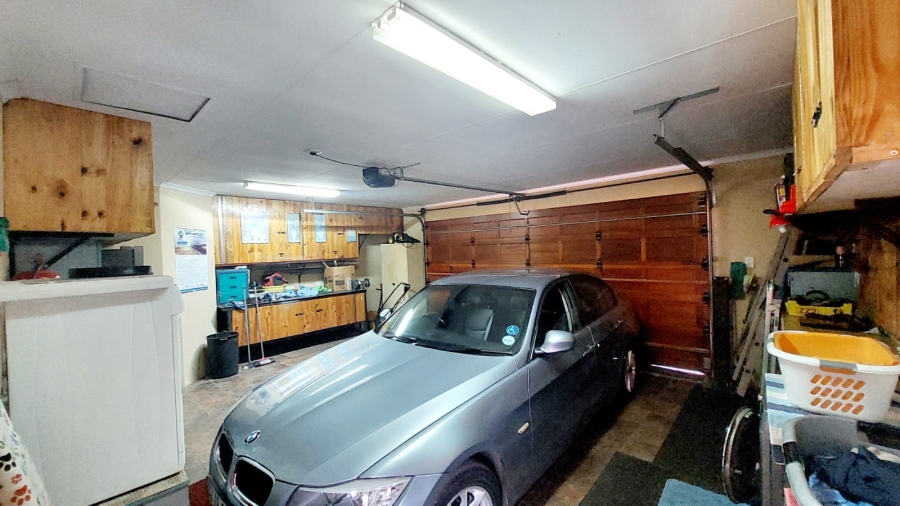 3 Bedroom Property for Sale in Eike Park Gauteng