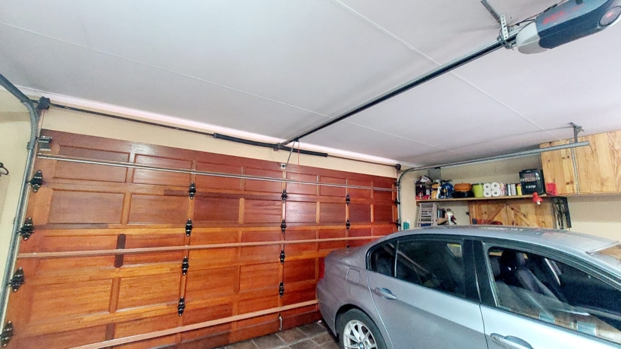 3 Bedroom Property for Sale in Eike Park Gauteng