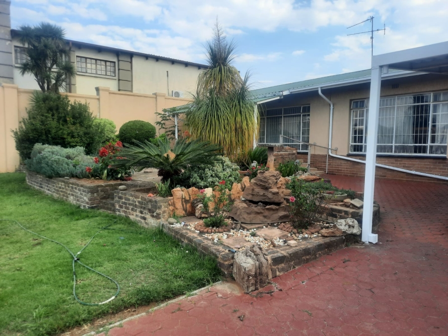 3 Bedroom Property for Sale in Wentworth Park Gauteng