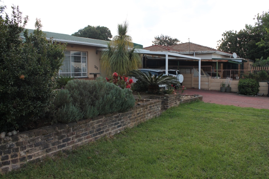 3 Bedroom Property for Sale in Wentworth Park Gauteng