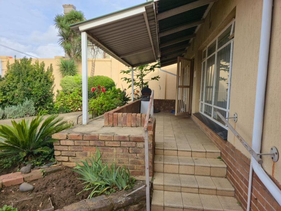 3 Bedroom Property for Sale in Wentworth Park Gauteng