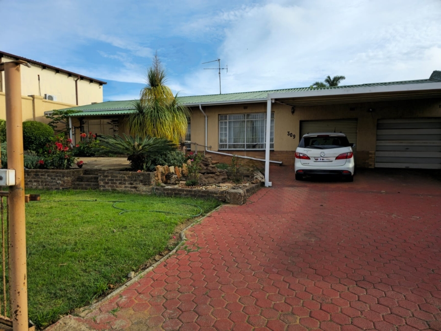 3 Bedroom Property for Sale in Wentworth Park Gauteng