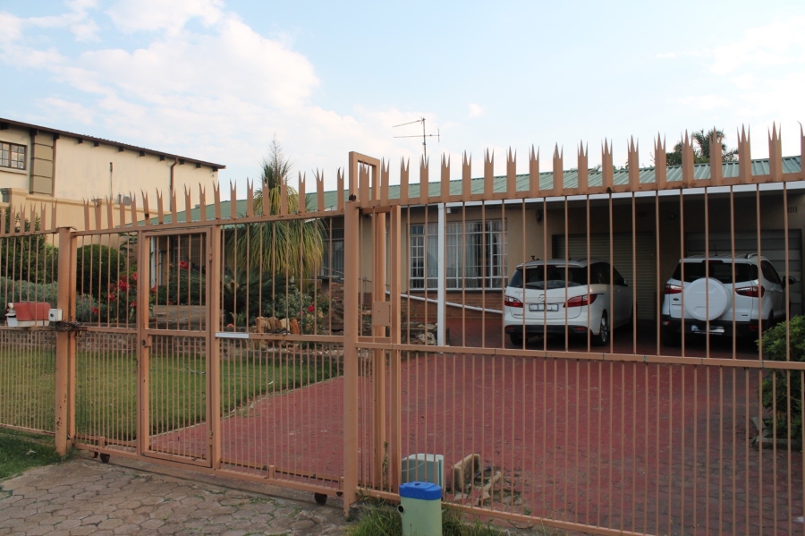 3 Bedroom Property for Sale in Wentworth Park Gauteng