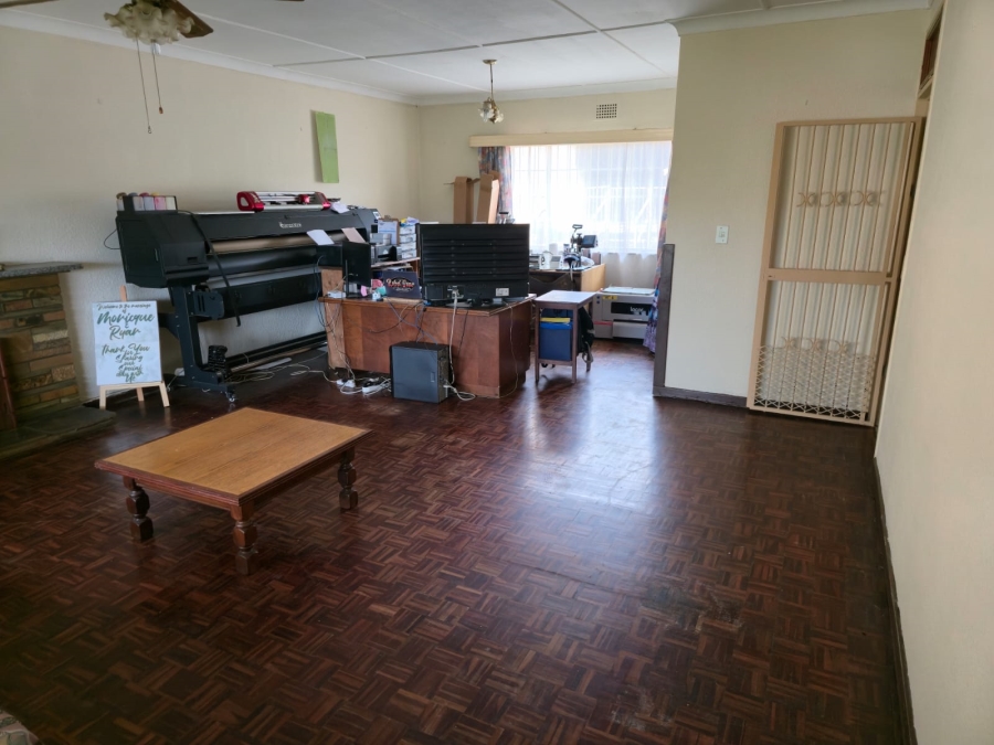 3 Bedroom Property for Sale in Wentworth Park Gauteng