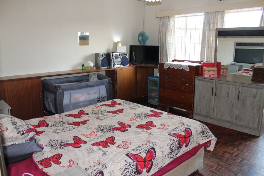 3 Bedroom Property for Sale in Wentworth Park Gauteng