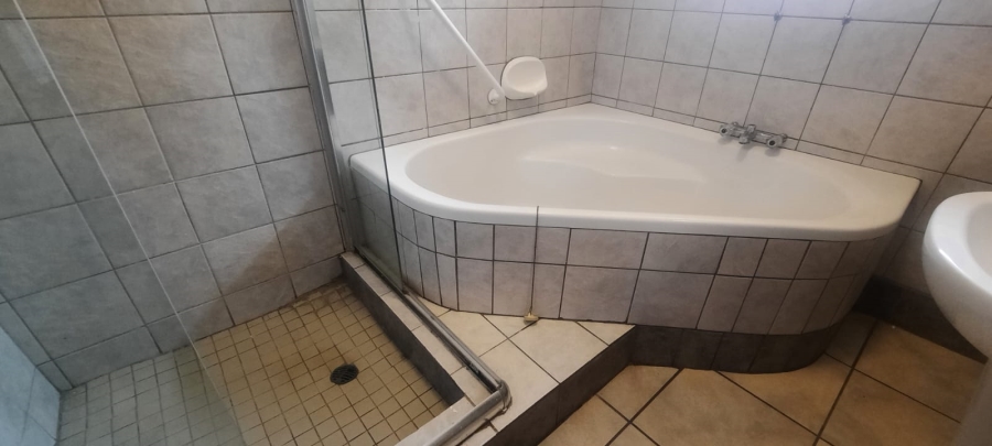 3 Bedroom Property for Sale in Wentworth Park Gauteng